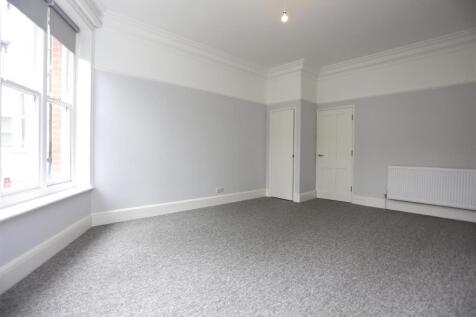 2, 18 Clifton Road  (6).JPG