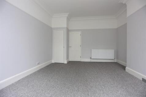 2, 18 Clifton Road  (7).JPG