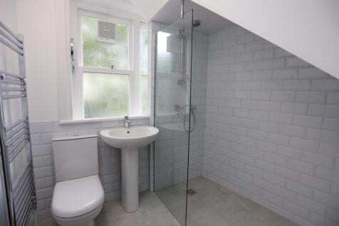 2, 18 Clifton Road  (8).JPG