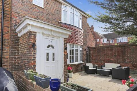 23 Lansdowne Rd ext.jpg