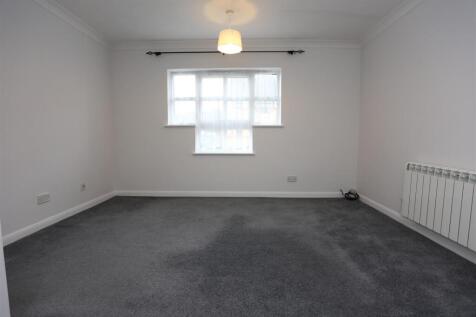 33 King Charles lounge2.JPG