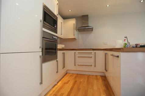 7, 13 Albion Street Kitchen.JPG