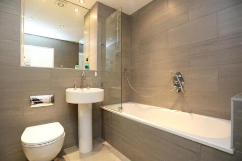 7, 13 Albion Street Bathroom.JPG