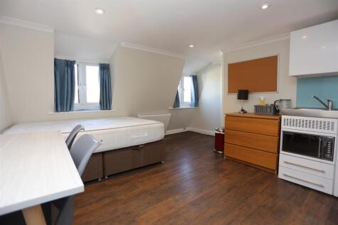 Room 169, 16-18 Regency Sq  (4).JPG