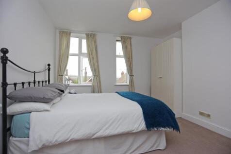 29 Tivoli Road Bed 2 (2).JPG