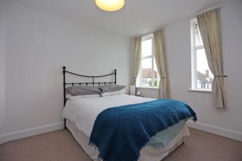 29 Tivoli Road Bed 2 (3).JPG