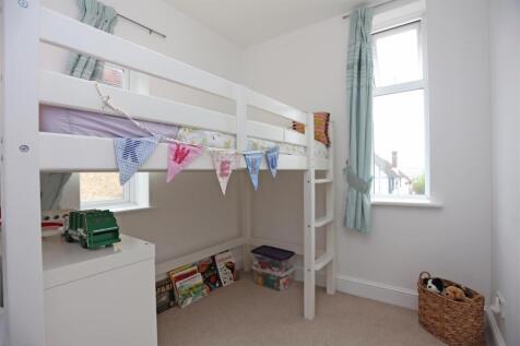 29 Tivoli Road Bed 4.JPG