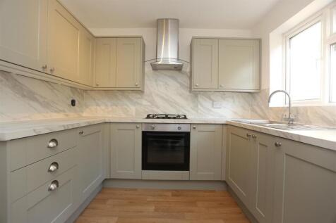 23 Juniper Close kitch2.JPG