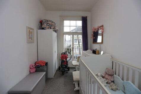 3, 36 Sackville Rd bed 2.JPG