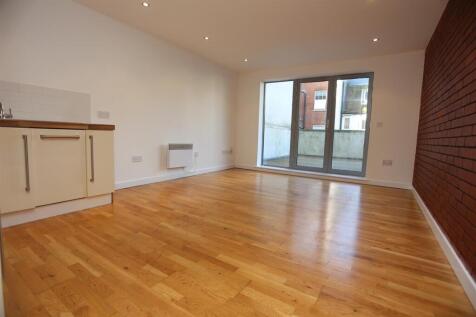 2, 13a Albion Street lounge.JPG