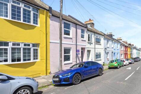 Ewart Street_23-021.jpg
