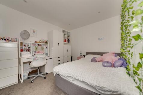 5 Glen Rise 6.jpg