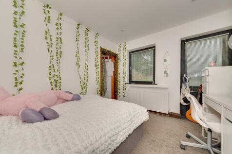 5 Glen Rise 10.jpg