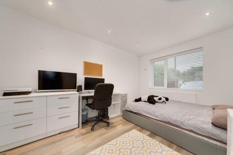 5 Glen Rise 12.jpg