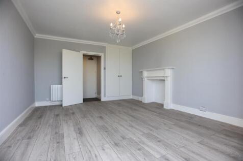 8, 187 Kingsway Room (1).JPG