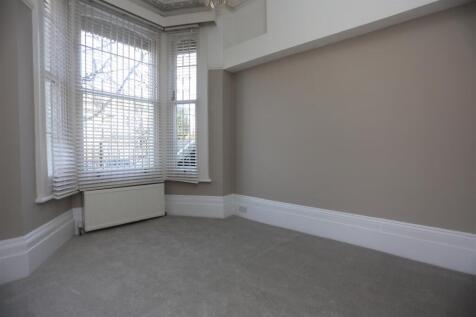 2, 56 Wilbury Road Bedroom 2 NEW (2).JPG