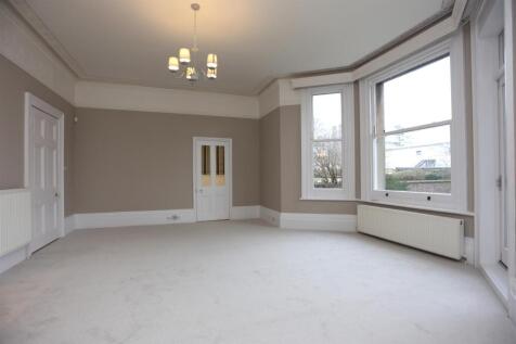 2, 56 Wilbury Road Living Room (4).JPG