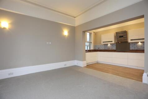 2, 56 Wilbury Road Living-Kitch.JPG
