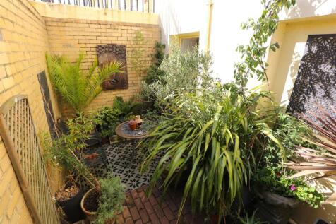 2, 7 Brunswick Terrace new patio25 (2).JPG