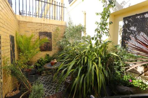 2, 7 Brunswick Terrace new patio25 (1).JPG