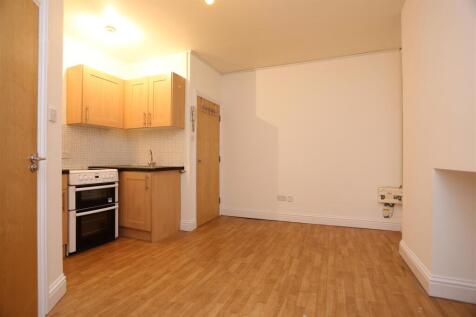 3, 13 Devonshire Place Room (2).JPG