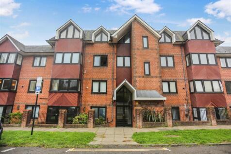 19 Woodside Lodge ext.jpg