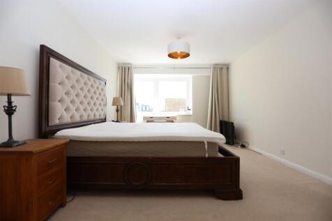 9b Bedford Towers (15).JPG