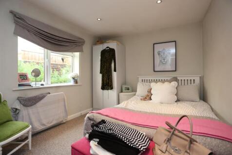 lgf 88 Goldstone Road - Furnished - bed 3.JPG