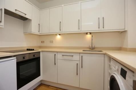 1a, 2 Alfred Road Kitch.JPG