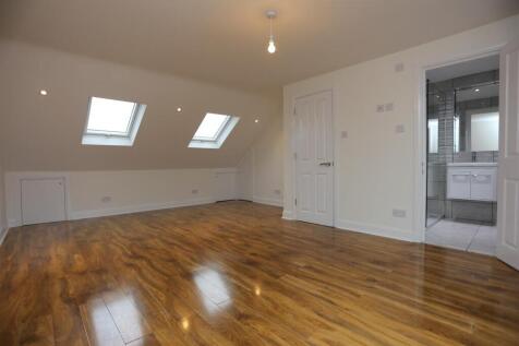 4 Lullington Avenue (15).JPG