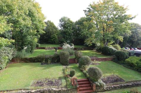 15 Park Court (18).JPG