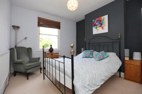 TFF 44 Old Shoreham Road Bedroom (1).JPG