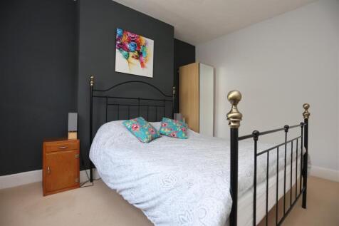 TFF 44 Old Shoreham Road Bedroom (4).JPG