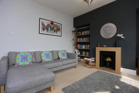 TFF 44 Old Shoreham Road Living Room (7).JPG