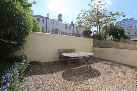 10b Sillwood Place Patio (3).JPG