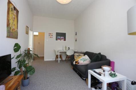 3, 107 Lansdowne Place - NEW (4).JPG