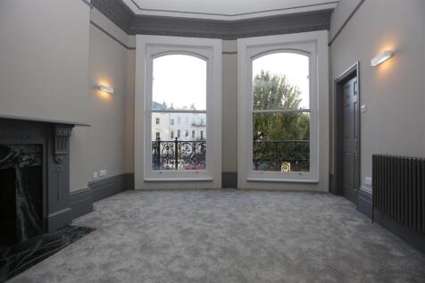 5, 29 Vernon Terrace Lounge.JPG