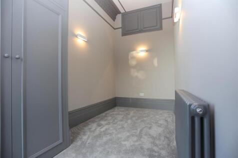 5, 29 Vernon Terrace Bed.JPG