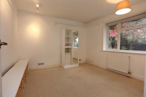 18 Langdale Rd (8).JPG