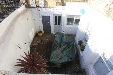 4, 36 Cromwell Road (1).JPG