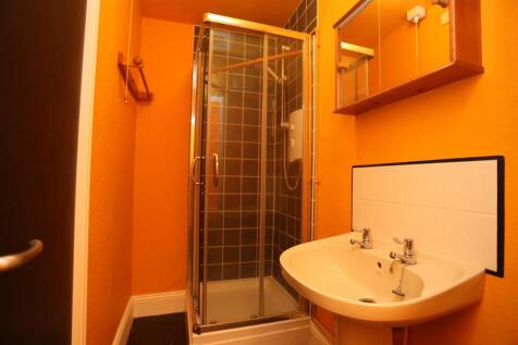 2, 6 Oriental Place (5).JPG