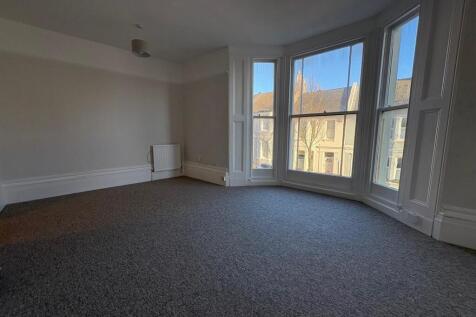 3, 6 SUDELEY PLACE LOUNGE 2.jpg