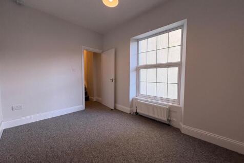 3, 6 SUDELEY PLACE BEDROOM 2.jpg