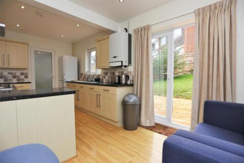 15 Standean Close (16).JPG