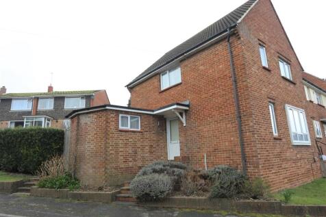 15 Standean Close, Coledean- Outside.JPG