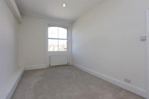 3, 8 Cromwell Road Bed 1 (2).JPG