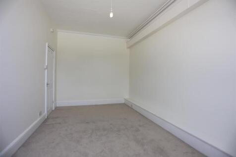 3, 8 Cromwell Road Bed 1 (1).JPG