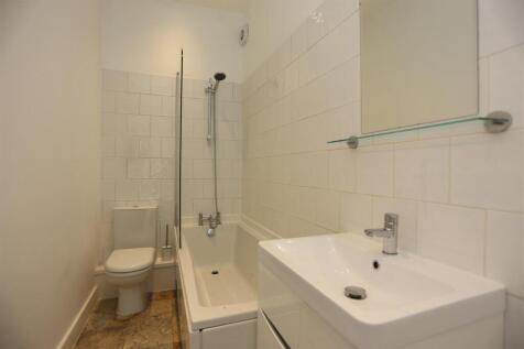 3, 8 Cromwell Road Bathroom.JPG