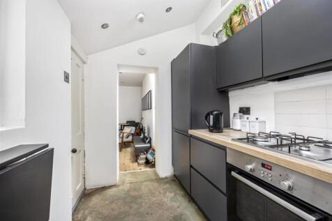 48B BRUNSWICK SQUARE (14).JPG