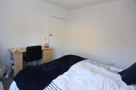 15 BEVENDEAN CRESCENT NEW (7).JPG